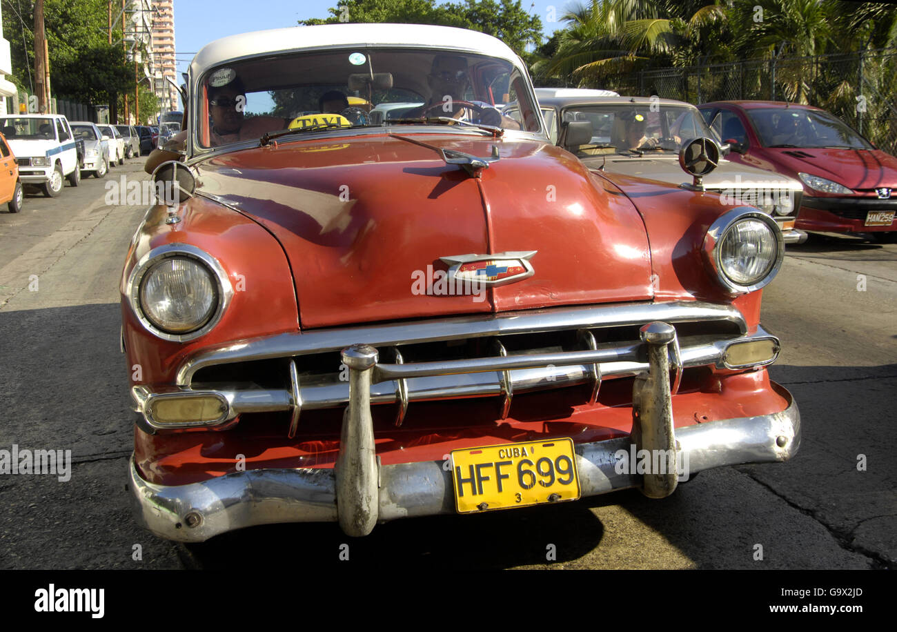 Chevrolet Classic car, à La Havane, La Havane, La Havane, Cuba, Caraïbes, Amérique Latine / La Havane Banque D'Images