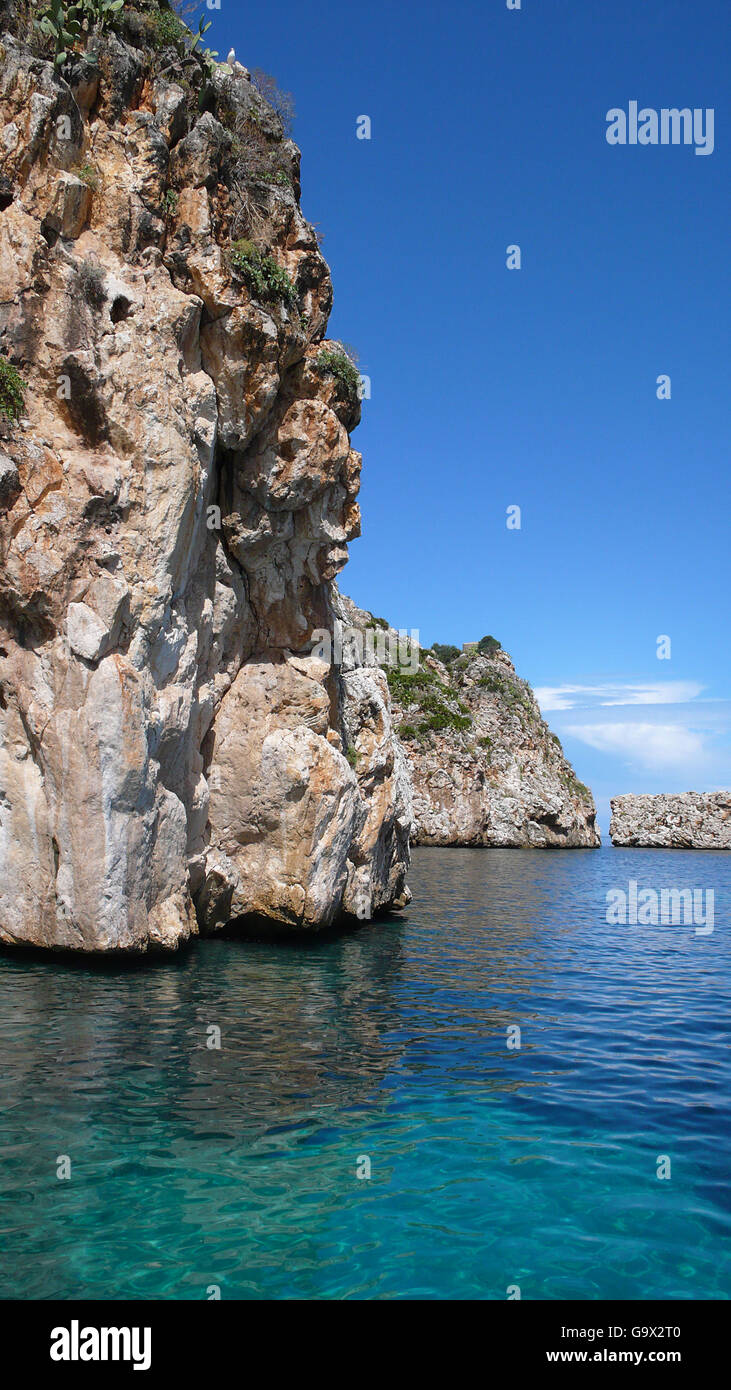 Côte Rocheuse à Lo Scopello, Sicile, Italie, Europe / Lo Scopello Banque D'Images