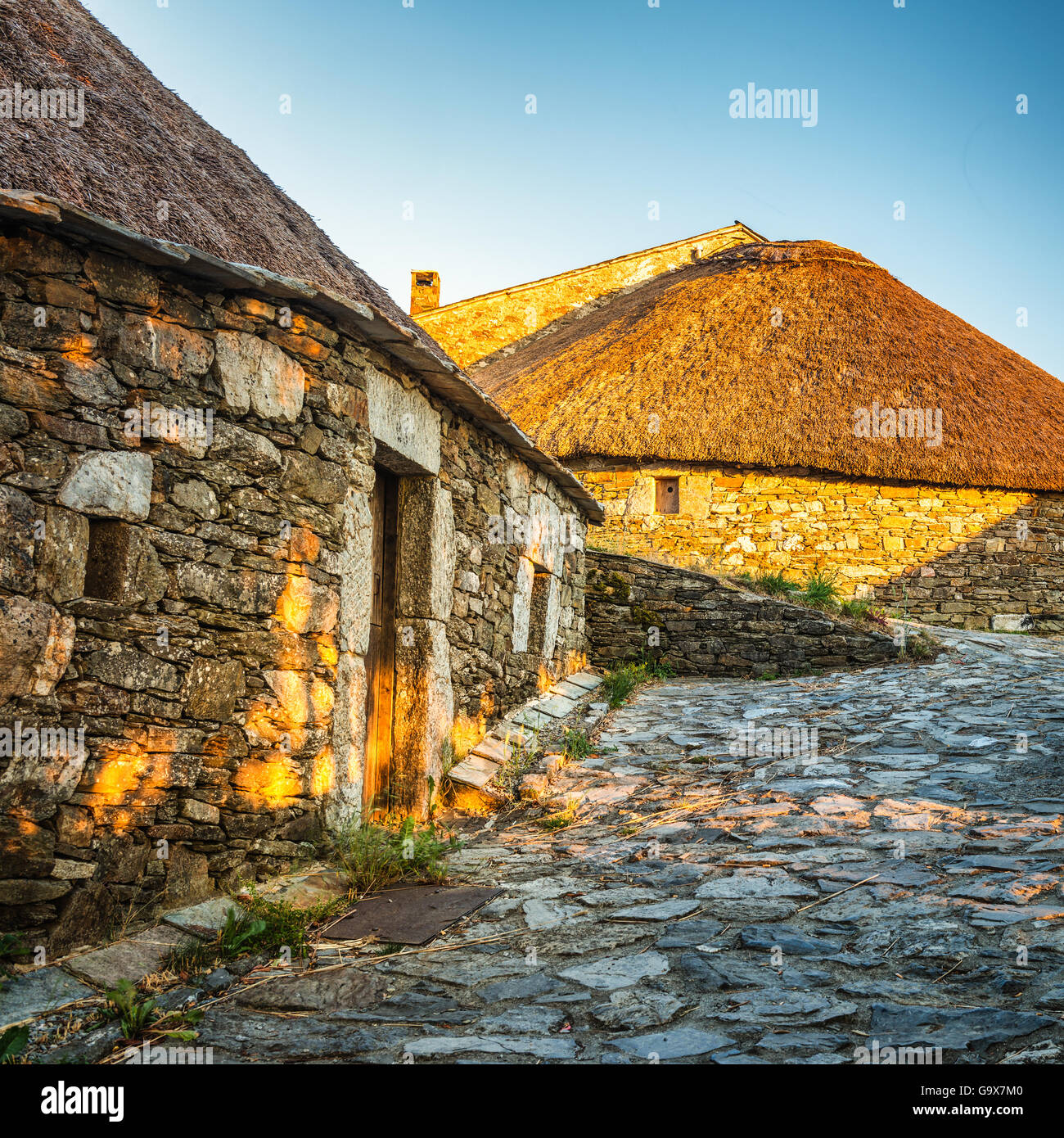 O Cebreiro, Espagne. Cabanes en pierre historique Banque D'Images