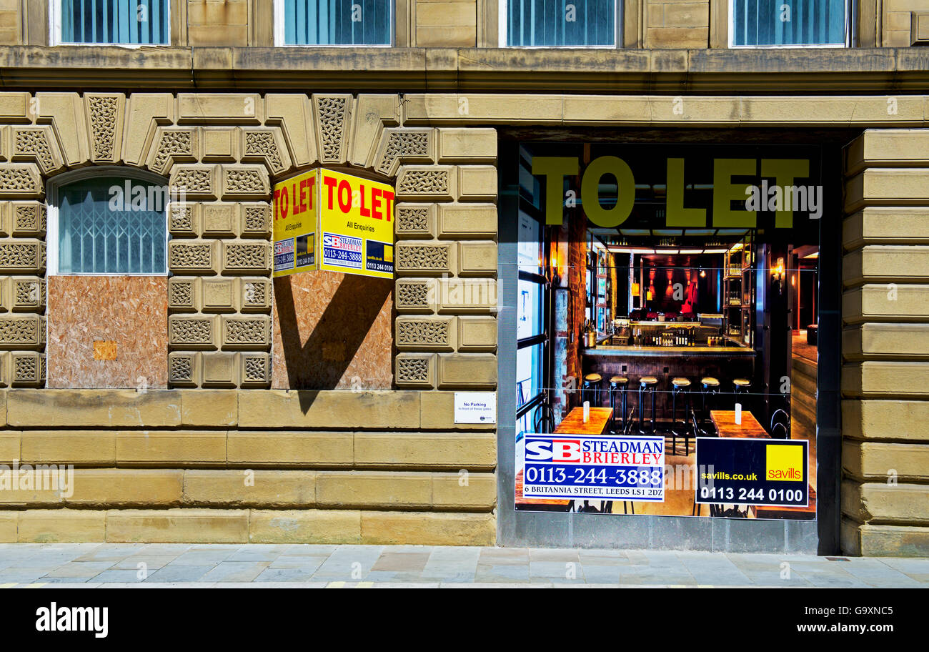 Local commercial à louer à Bradford, West Yorkshire, England UK Banque D'Images