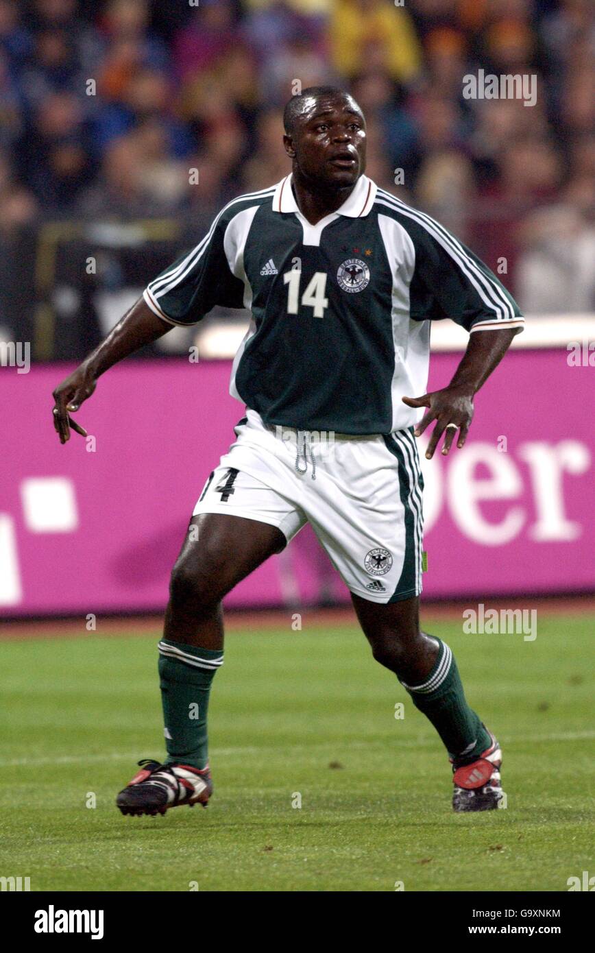 Football - coupe du monde 2002 qualificateur - Groupe 9 - Allemagne / Angleterre. Gerald Asamoah, Allemagne Banque D'Images