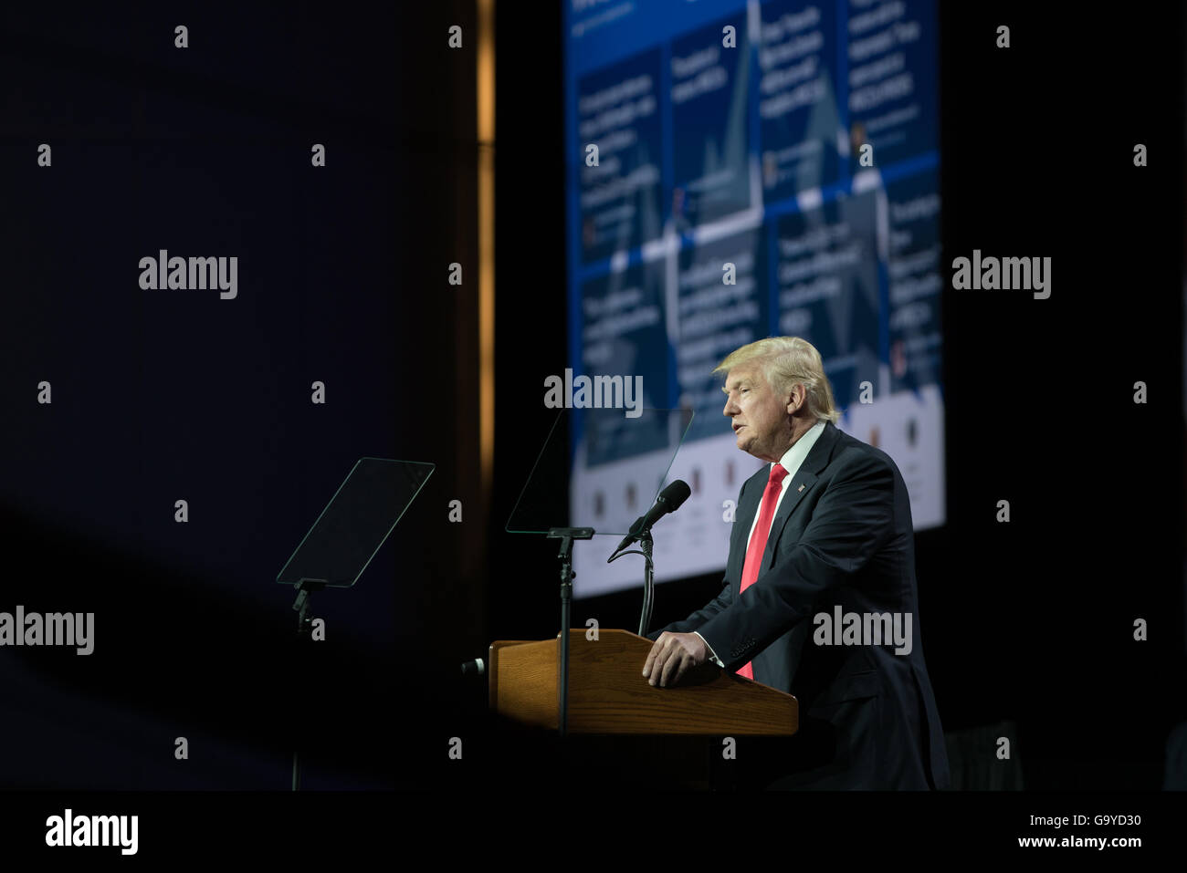 Sarah Palin et l'atout de Donald la parole à l'ouest du sommet du parti conservateur à Denver, Colorado. Banque D'Images