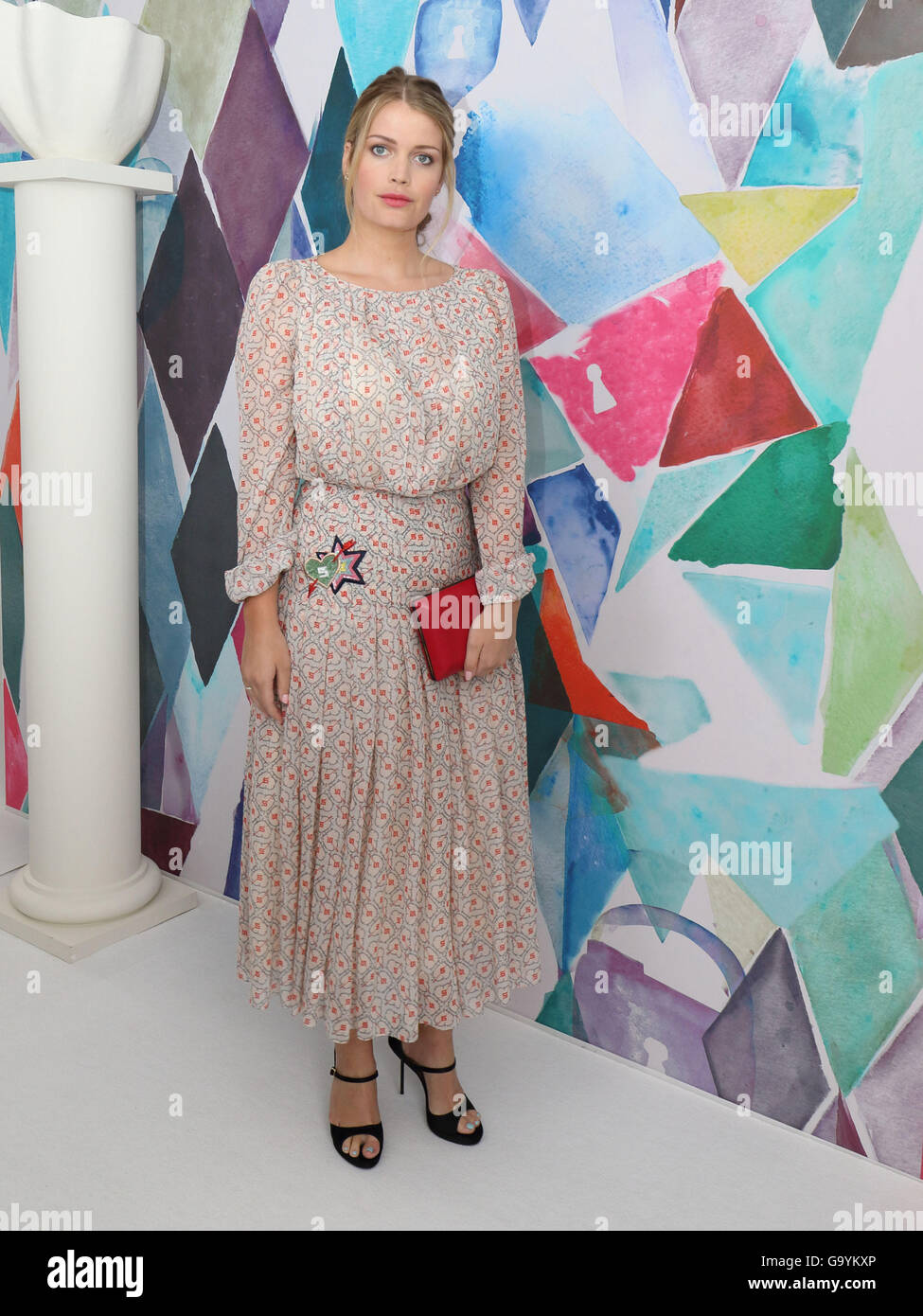 Paris, France. 4 juillet, 2016. Lady Kitty Spencer assiste à la présentation de Schiaparelli collection automne/hiver 2016/2017 lors de la Paris fashion week Haute Couture, à Paris, France, le 4 juillet 2016. Défilés Haute Couture Paris poursuivre jusqu'en Juillet 06, 2016. Photo : Hendrik Ballhausen/dpa/Alamy Live News Banque D'Images