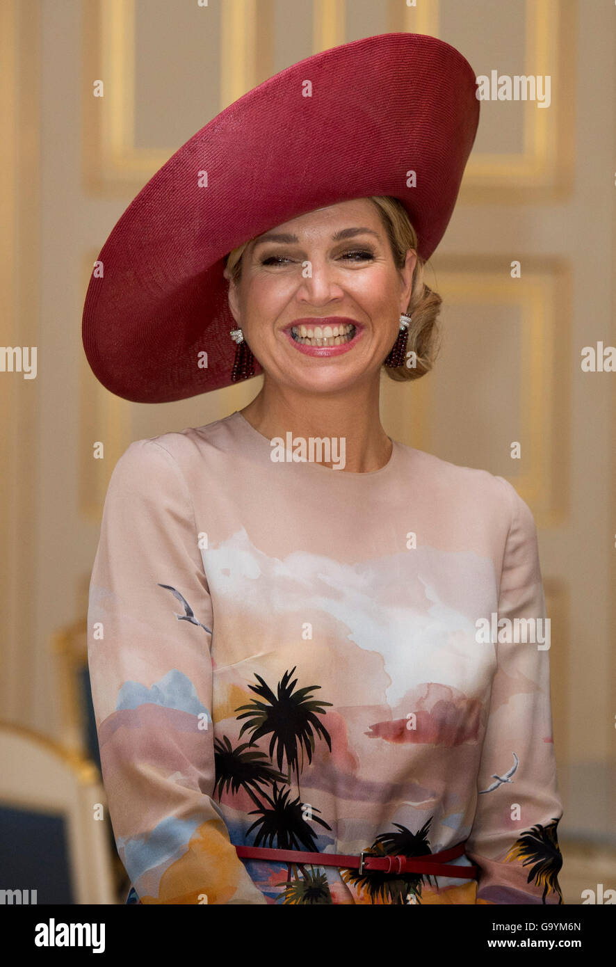 Den Haag, Pays-Bas. Le 04 juillet, 2016. La Haye, 04-07-2016 SM la Reine Máxima photo officielle au Palais de Noordeinde visite officielle du Président de la République hellénique, Prokopis Pavlopoulos et son épouse, Vlasiá Pavlopoulou aux Pays-Bas PRE/Albert/NETHERLANDSOUT Nieboer/ © dpa/Alamy Live News Banque D'Images