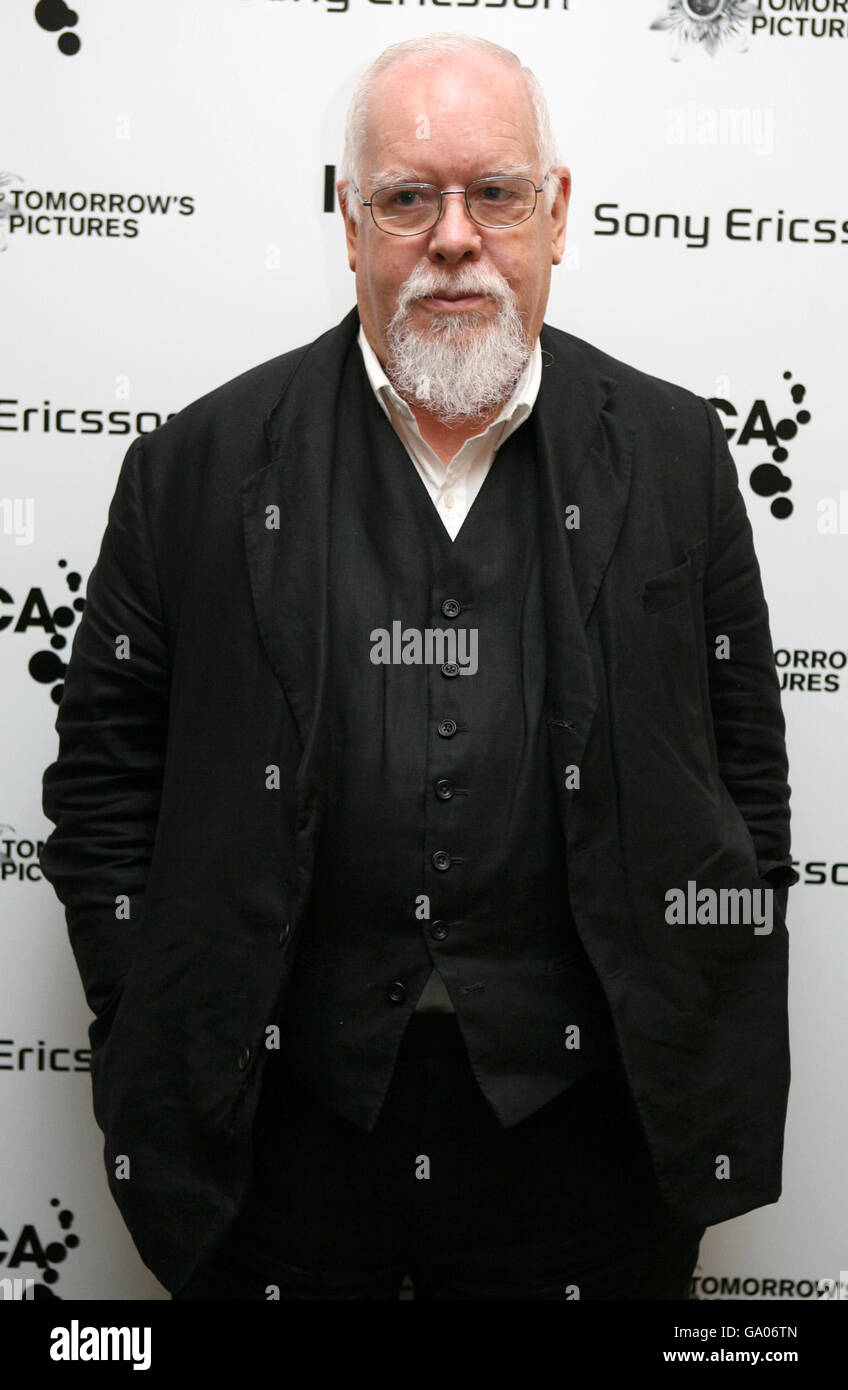 Peter Blake participe au lancement de l'exposition « All Tomorrow's Pictures » à l'Institut des arts contemporains du centre de Londres. Banque D'Images