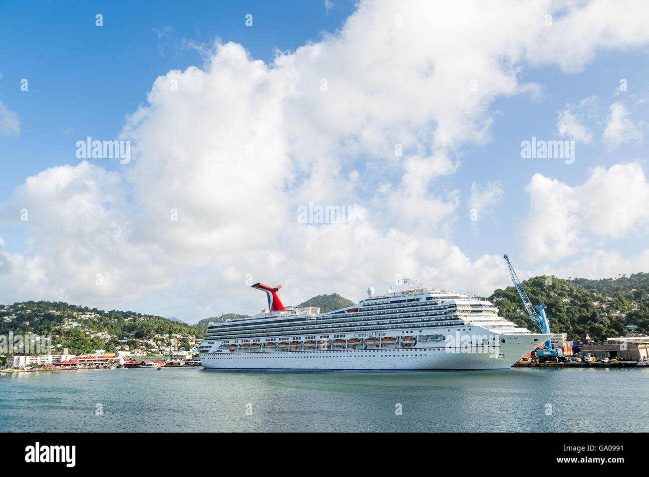 Navire de croisière de luxe amarré au port de St Lucia dans les Caraïbes Banque D'Images