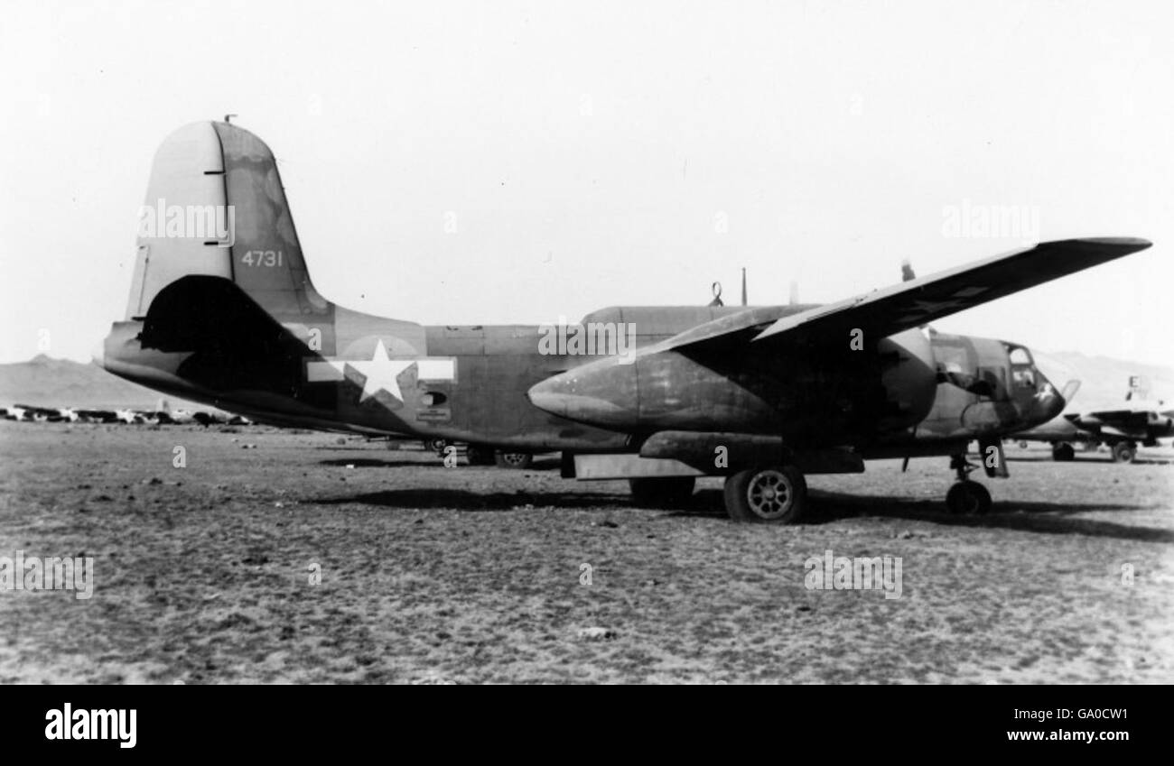 Lockheed C-130 Hercules 56-0513 en mission, capturé en vol. Cette image fait partie de la collection Ray Wagner du San Diego Air and Space Museum. Banque D'Images