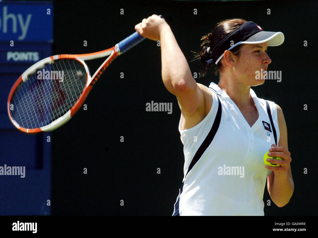 Briton's Melenie South en action contre l'Alberta Brianti de l'Italie lors du tournoi Surbiton Trophy au Surbiton Racket Fitness Club, Surrey. Banque D'Images