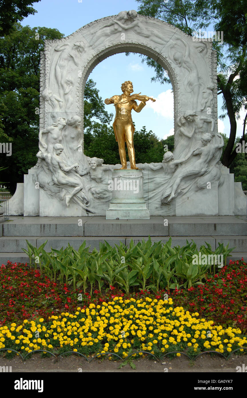 Stock de voyage - Vienne - Autriche.Monument à Johann Strauss dans le Stadtpark Banque D'Images