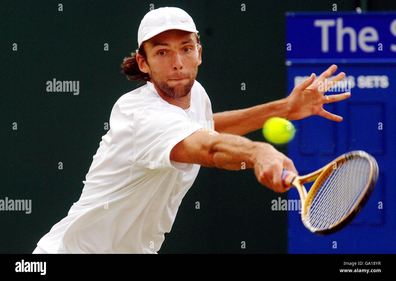 Ivo Karlovic en Croatie en action lors de la finale masculine du Trophée Surbiton au Club de remise en forme et de racket de Surbiton, Surrey. Banque D'Images