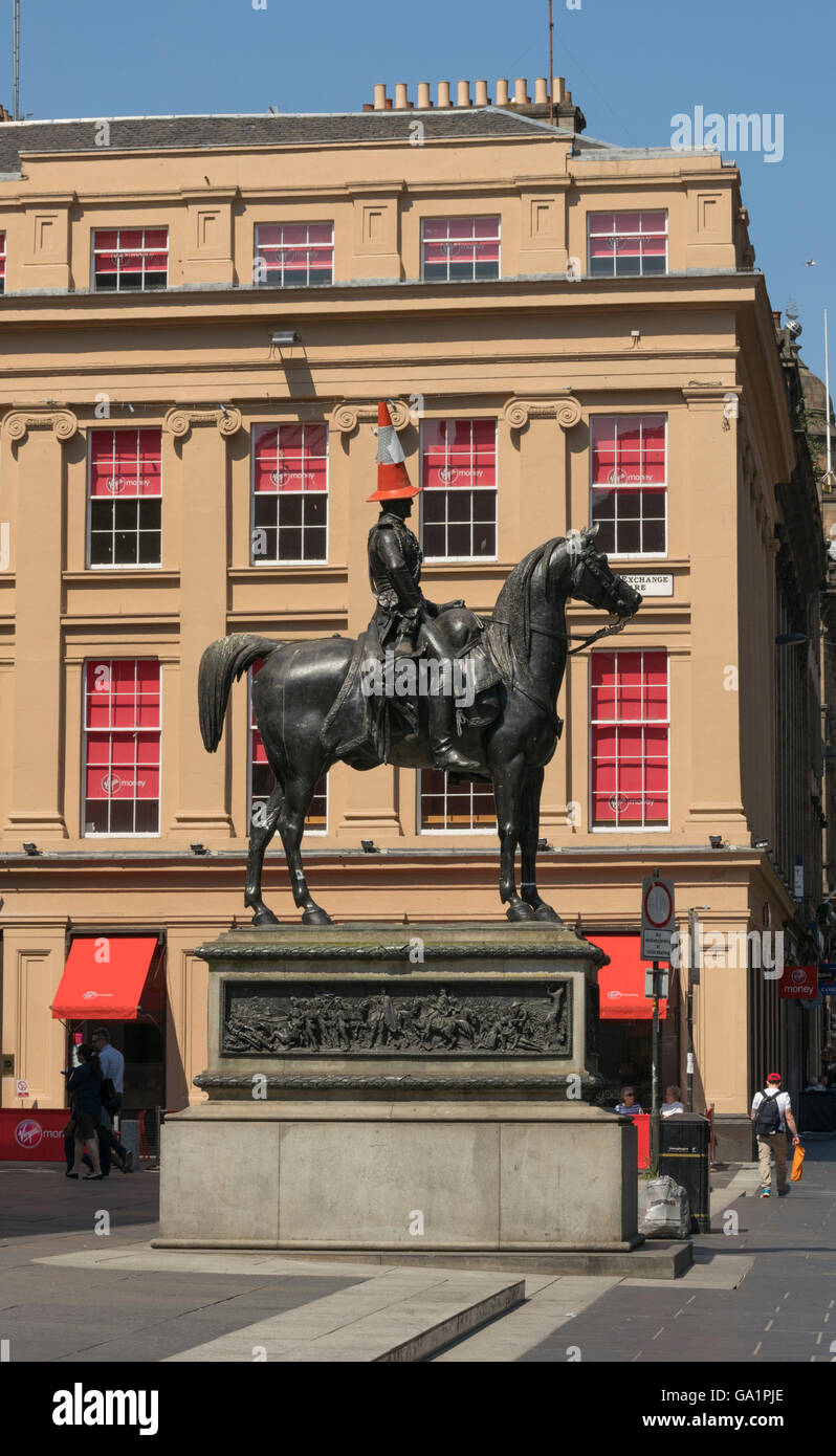 Statue du duc de Wellington avec circulation cône sur la tête, Royal Exchange Square, Glasgow, Écosse, Royaume-Uni, Banque D'Images