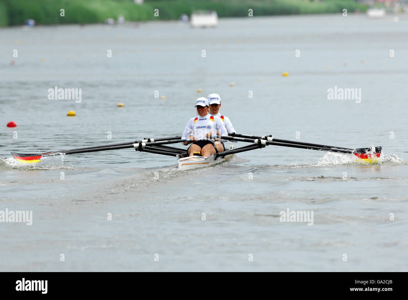 Aviron - coupe du monde 2007 - Bosbaan.Marie-Louise Draeger (avant) et Berit Carow, de l'Allemagne, rivalisent avec les sculptches doubles légères pour femmes - Heat 1 Banque D'Images