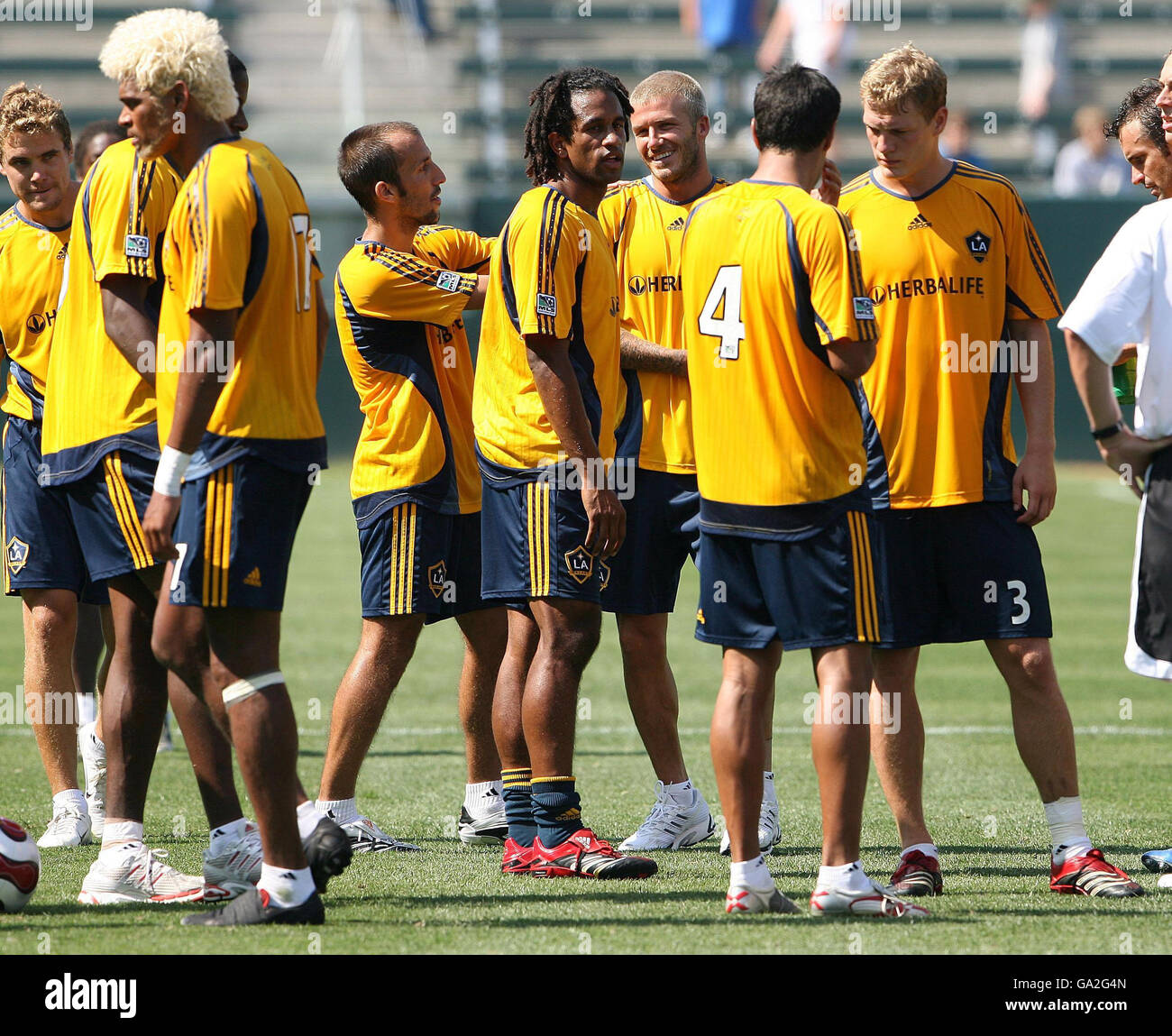 David Beckham (au centre) de la Galaxy avec des coéquipiers lors d'une session de formation au Home Depot Center, Los Angeles, États-Unis. Banque D'Images