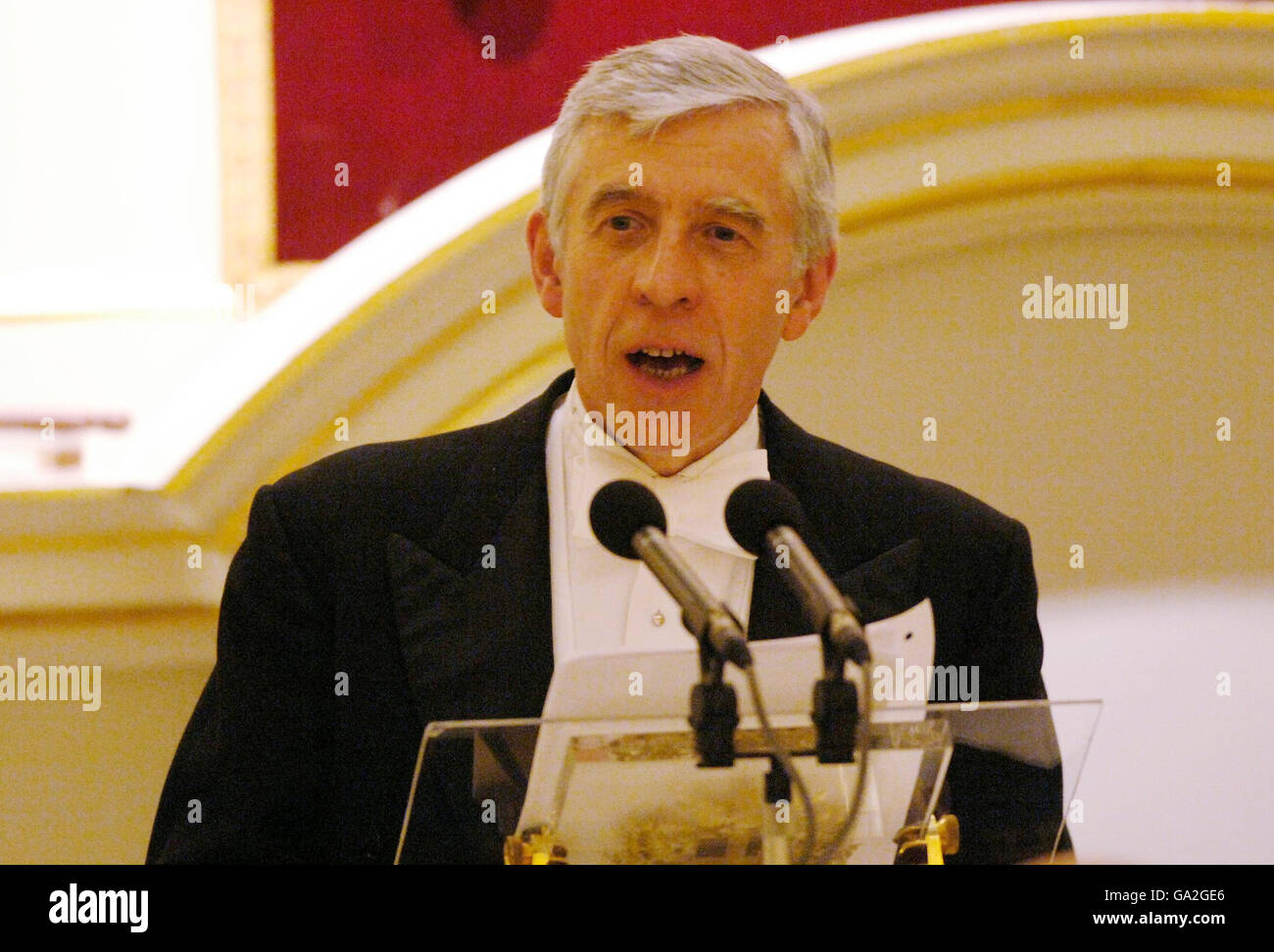 Lord Haut Chancelier et Secrétaire d'État à la Justice, Jack Straw s'exprime à Mansion House dans la ville de Londres lors du dîner annuel aux juges de sa Majesté. Banque D'Images