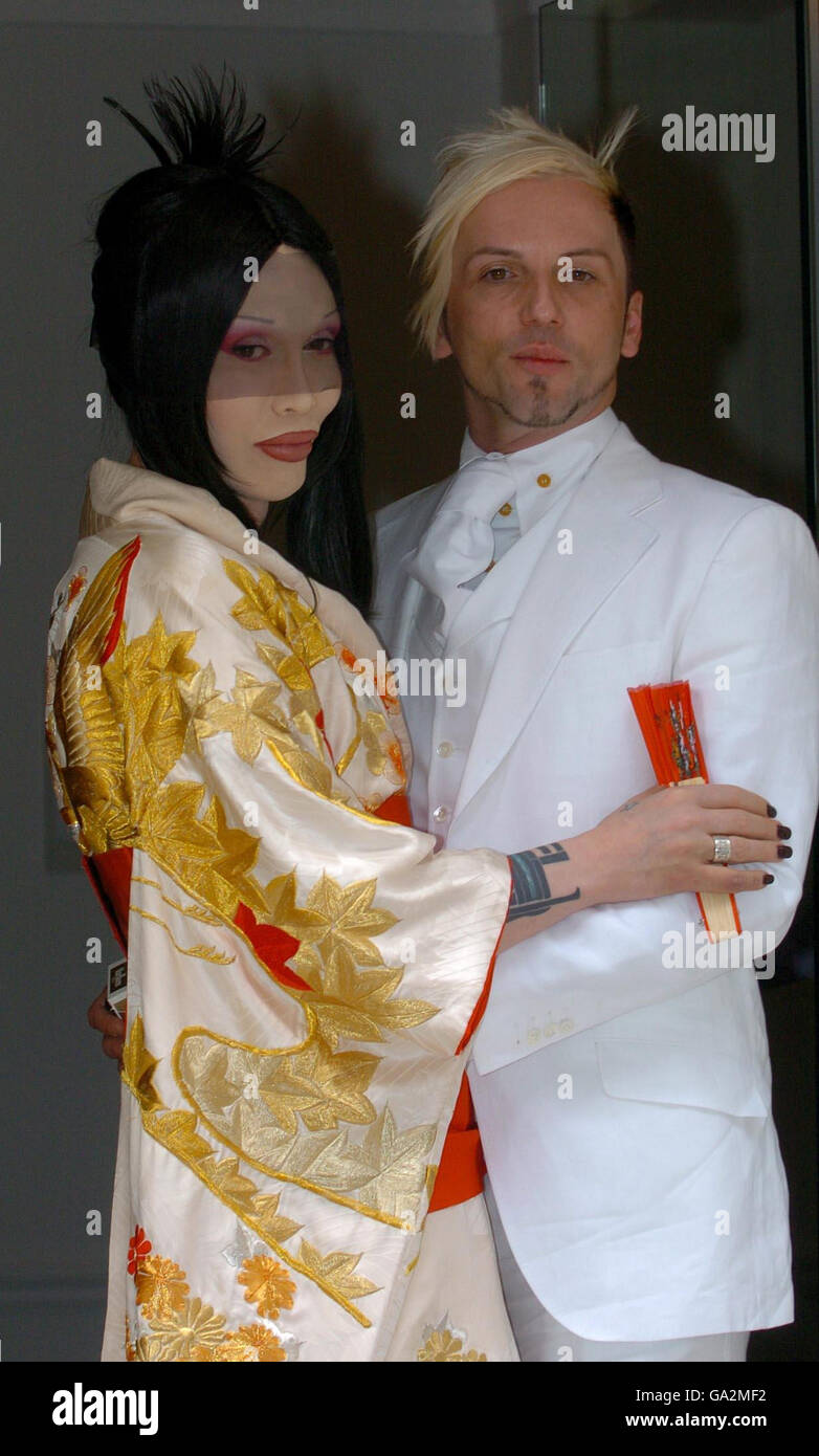 Pete Burns cérémonie de partenariat civil Banque D'Images