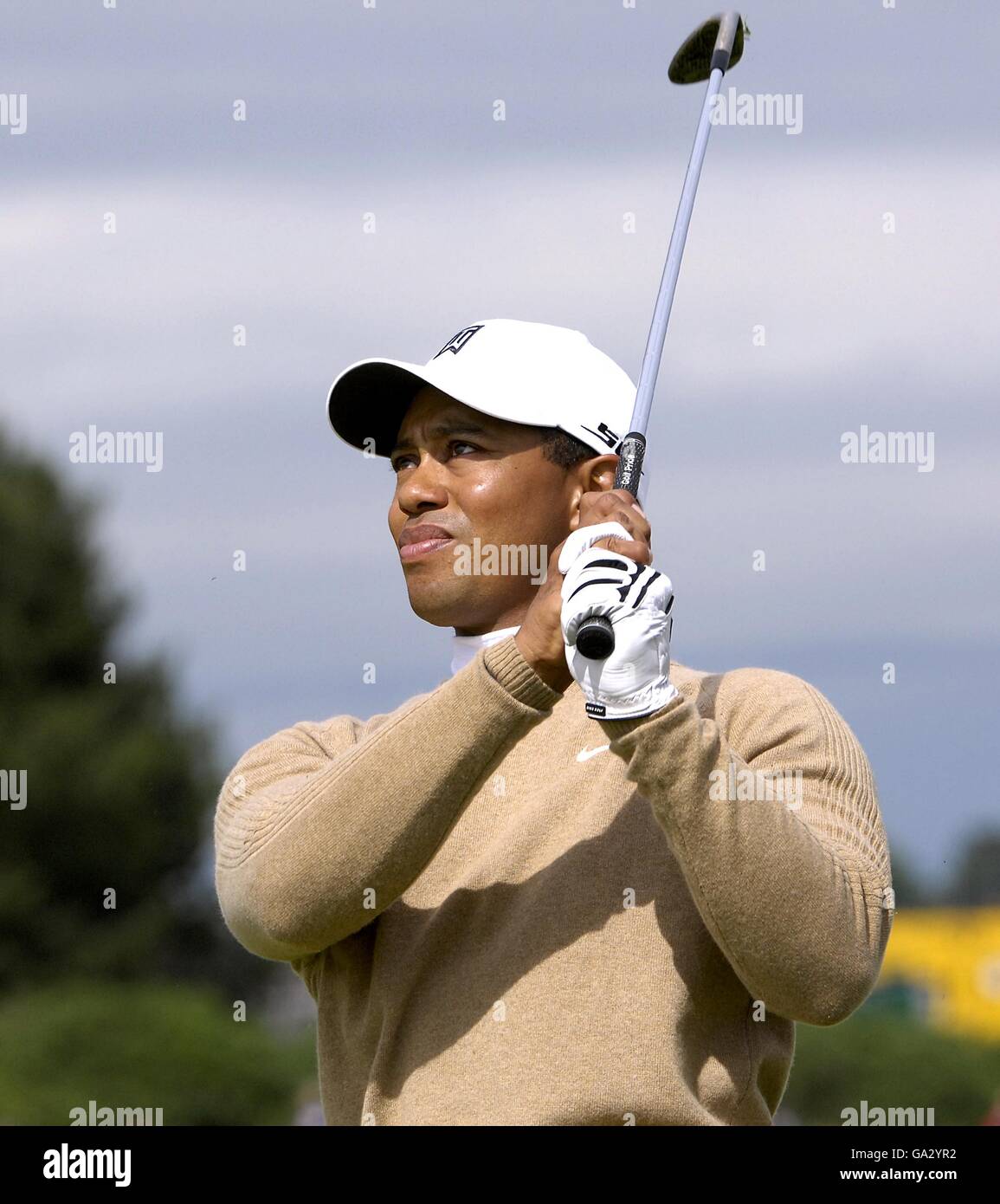 Tiger Woods en action pendant le Championnat d'Open au Carnoustie Golf Links en Ecosse de l'est. Banque D'Images