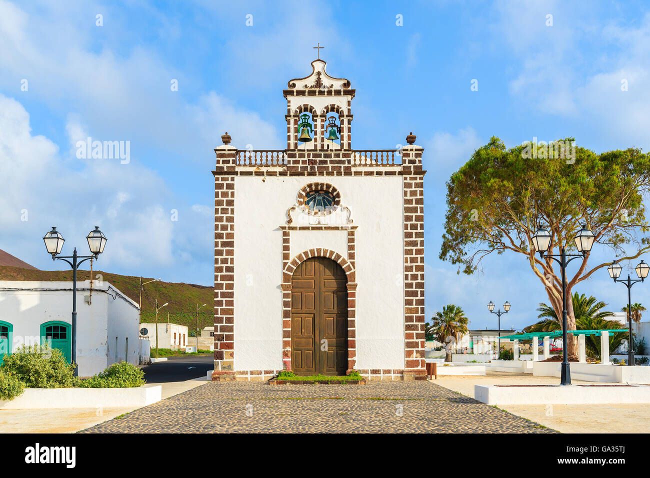 Belle vieille église en Guatiza village, Lanzarote, îles Canaries, Espagne Banque D'Images