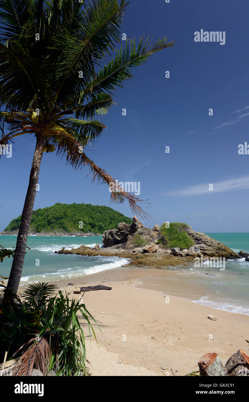 La Hat Nai Harn Beach près de Rawai dans le sud de l'île de Phuket dans le sud de la Thaïlande en Southeastasia. Banque D'Images