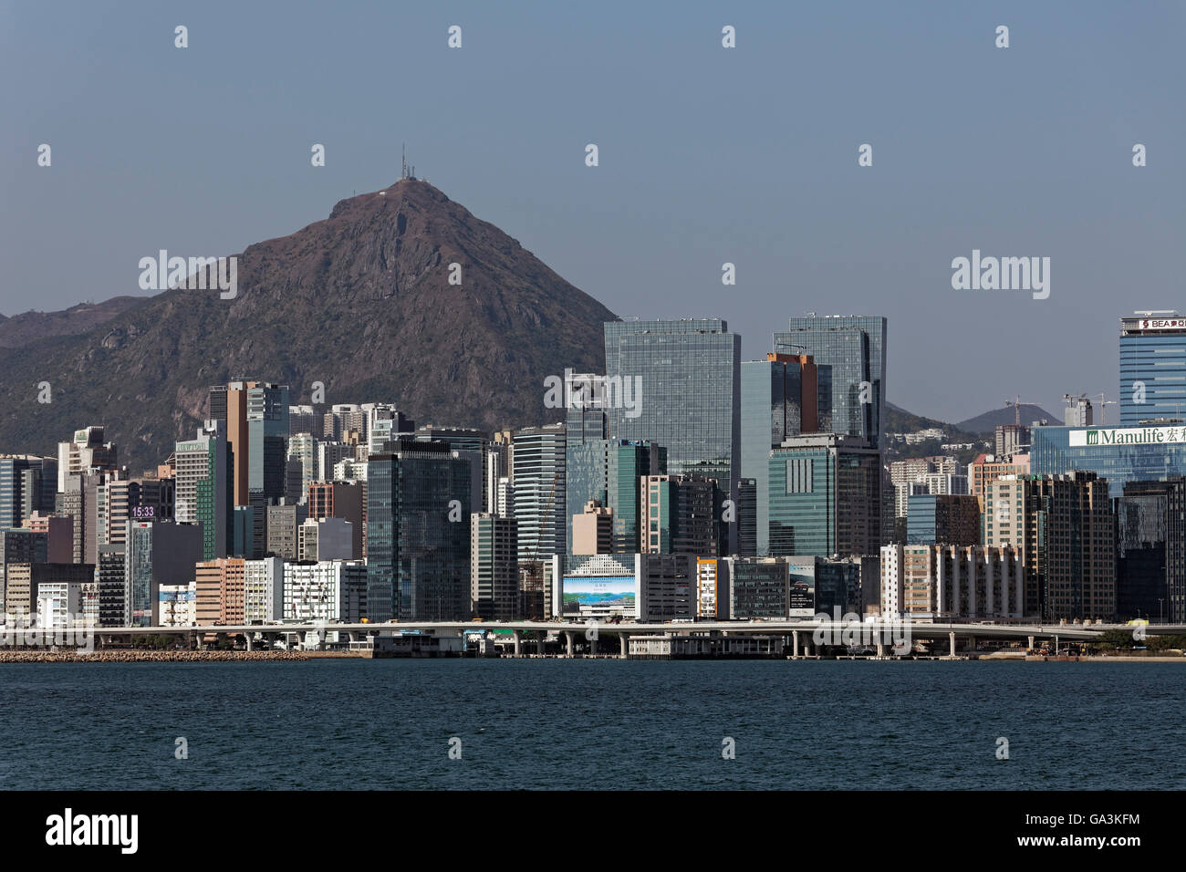 District Kwun Tong, Kowloon Peak derrière, East Kowloon, Hong Kong, Chine Banque D'Images