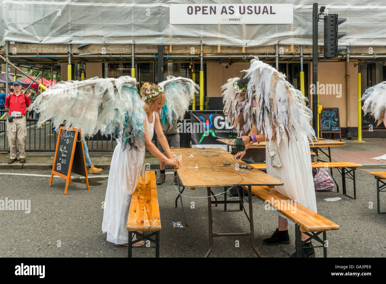 Londres, Royaume-Uni - 25 juin 2016 : Greenwich et les Docklands Festival International. Les anges et l'atelier de l'aile, avec l'Op Banque D'Images