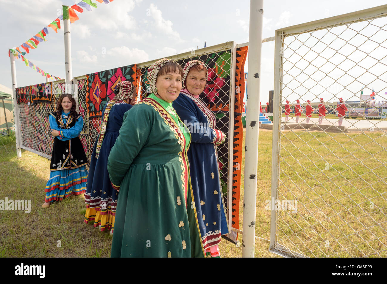 Vieilles femmes en robe traditionnelle russe Banque D'Images