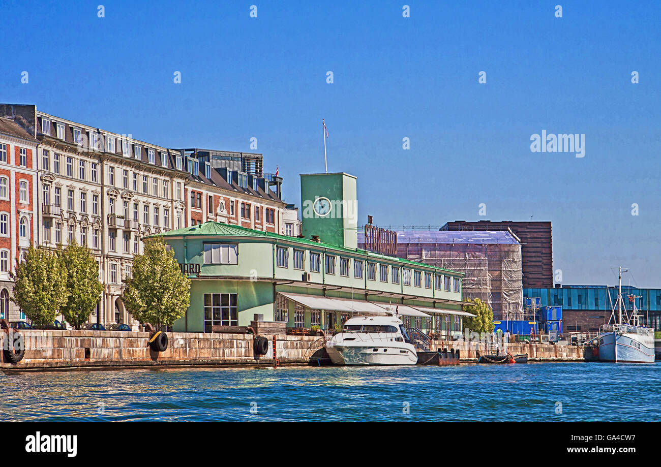 Copenhague, Danemark - l'ancienne maison de l'eau, promenade sur Havnegade maintenant un restaurant. Banque D'Images