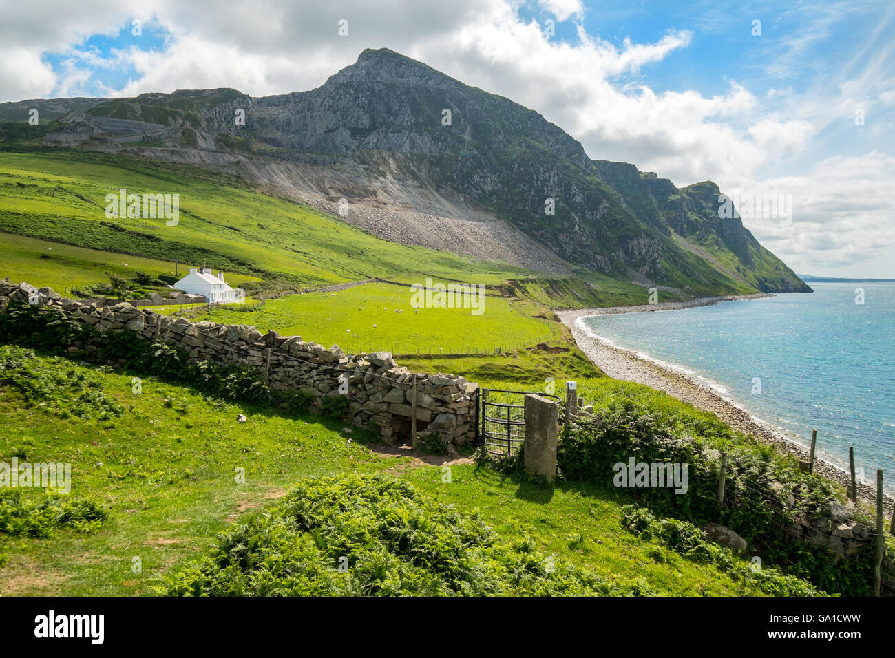 Garn pour une partie de l'Yr Eifl montagnes sur la côte nord de la péninsule de Leyn dans le Nord du Pays de Galles Banque D'Images