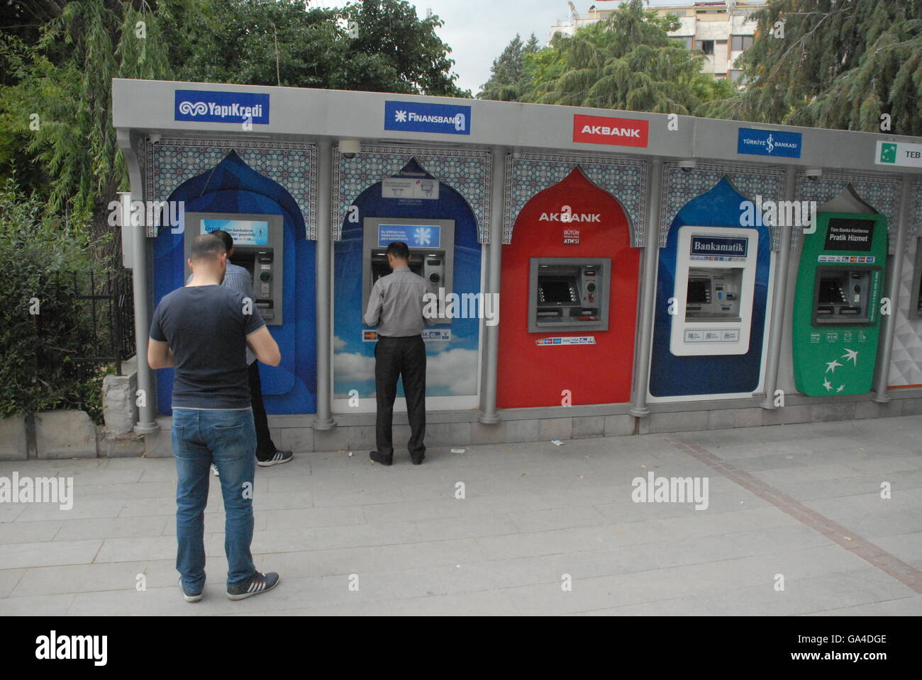 Des guichets automatiques (ATM) à Konya Banque D'Images
