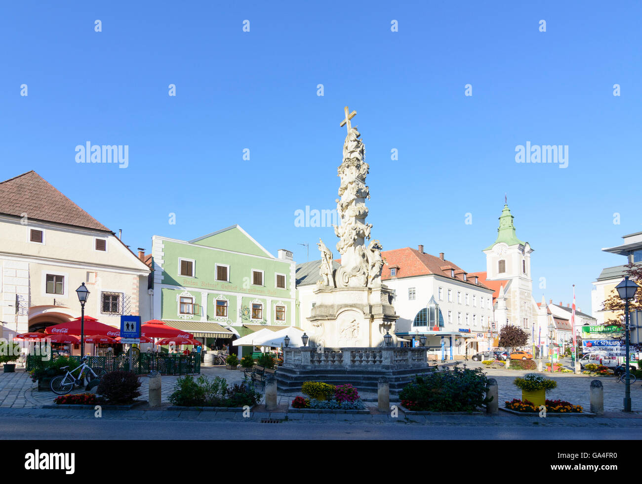 Zwettl Trinity Square avec la colonne de la Trinité , l'hôtel de ville droit Autriche Niederösterreich, Autriche Basse-autriche Banque D'Images