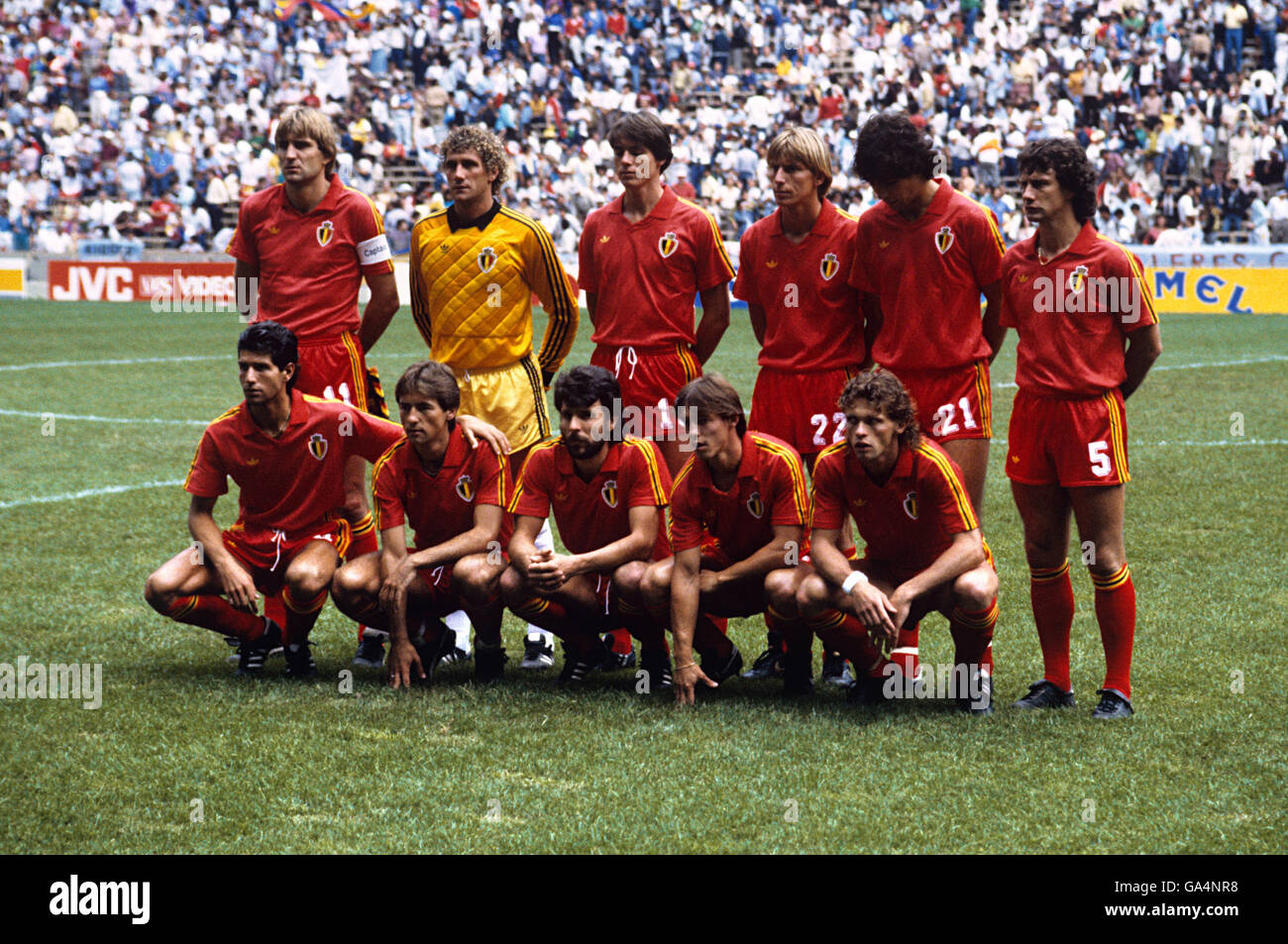 Livre Coupe Du Monde Football 1986 Mexique – Platini, Maradona – Comme Neuf