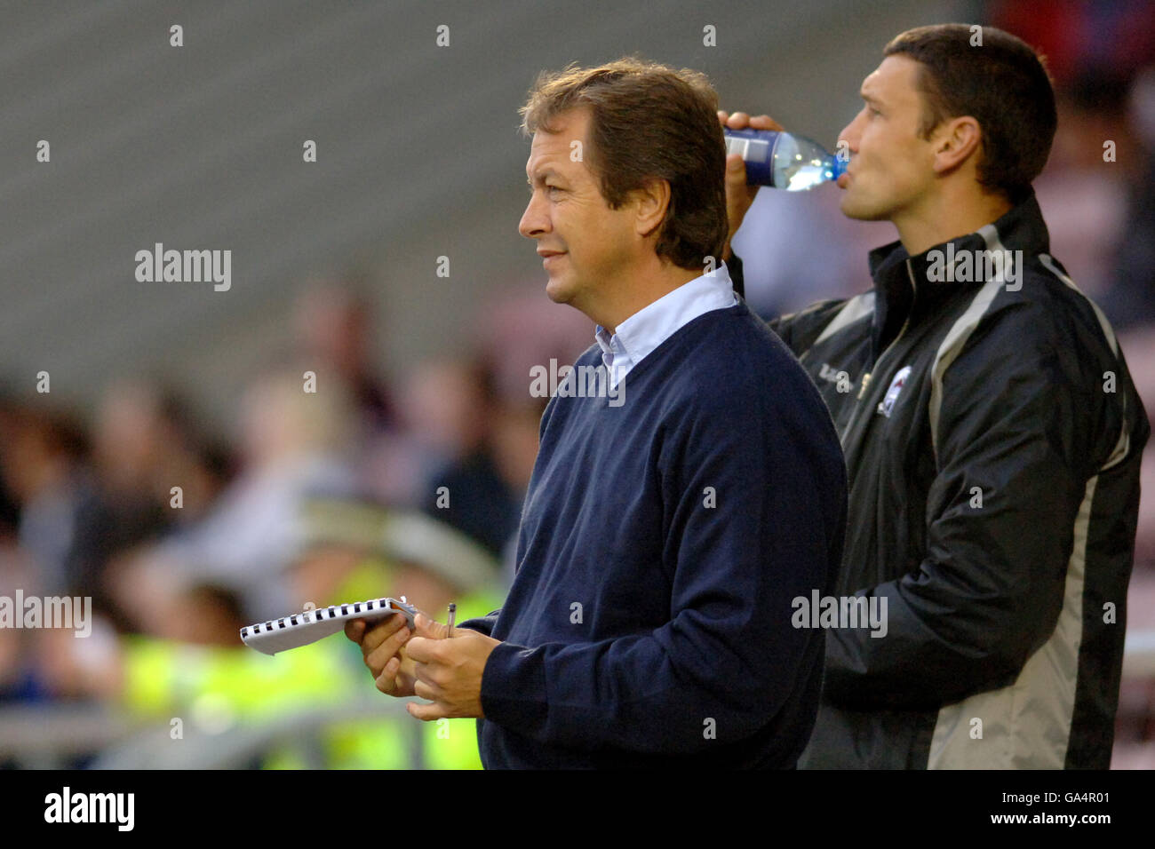 Football - amical - Northampton Town v West Bromwich Albion - Sixfields Stadium. Stuart Gray, directeur de Northampton Town Banque D'Images