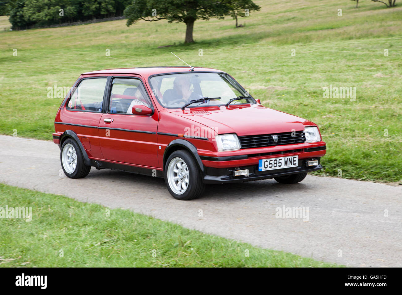 G58520WNE 1990 Rover Metro Toronto Leighton Hall Classic Le Rallye automobile rallye automobile classique annuelle a lieu dans le magnifique hall Leighton dans Carnforth Lancashire. Le spectateur a attiré des milliers de visiteurs dans cette partie du pays pittoresque sur la côte nord-ouest de l'Angleterre. Banque D'Images