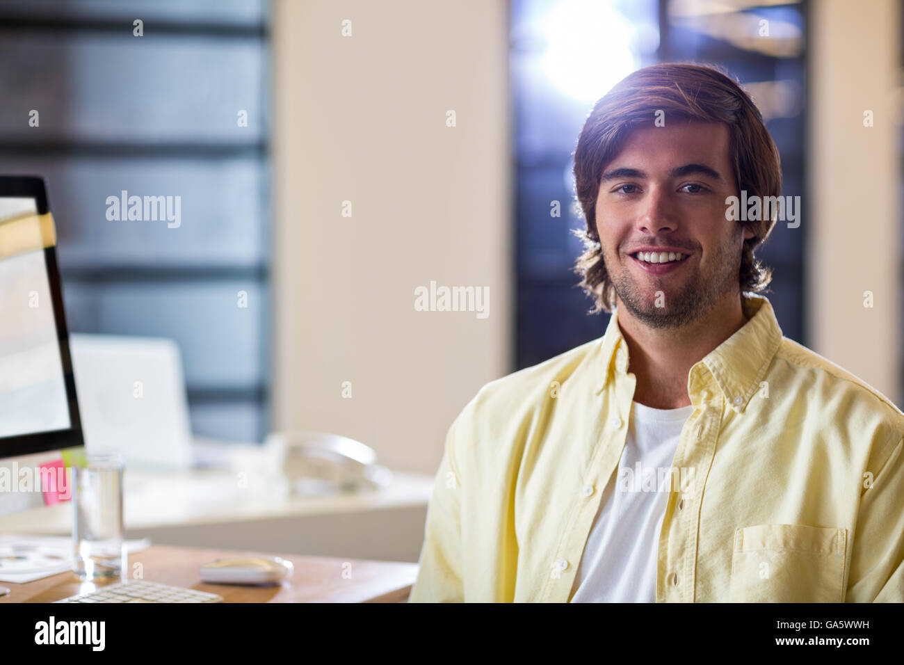 Portrait of businessman in office Banque D'Images