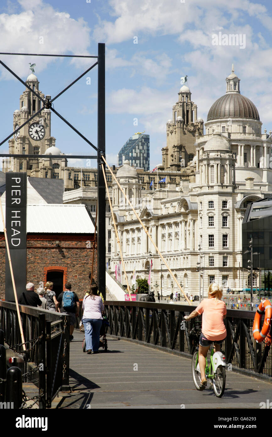 Liver Building & Port of Liverpool Building ou Dock Bureau (auparavant Mersey Docks and Harbour Board Offices), Liverpool, Royaume-Uni. Banque D'Images