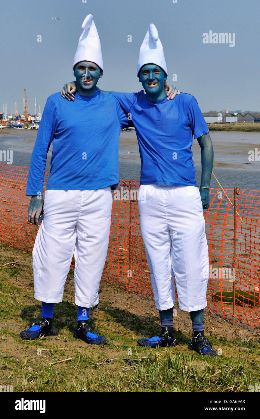 Les participants de la course de boue 2011 Maldon Maldon, sur la côte d'Essex, Angleterre, Royaume-Uni, Europe Banque D'Images