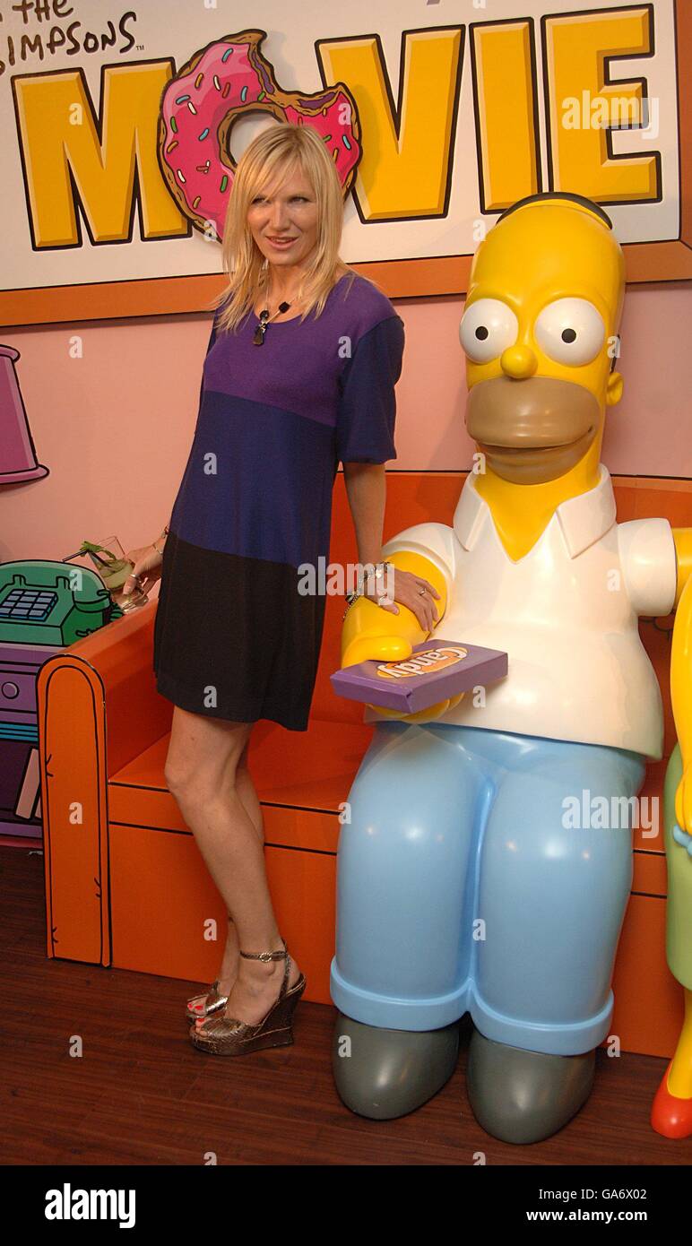 JO Whiley arrive pour la première britannique du film Simpsons, au vue Cinema, à l'O2, Peninsula Square, à Londres Banque D'Images