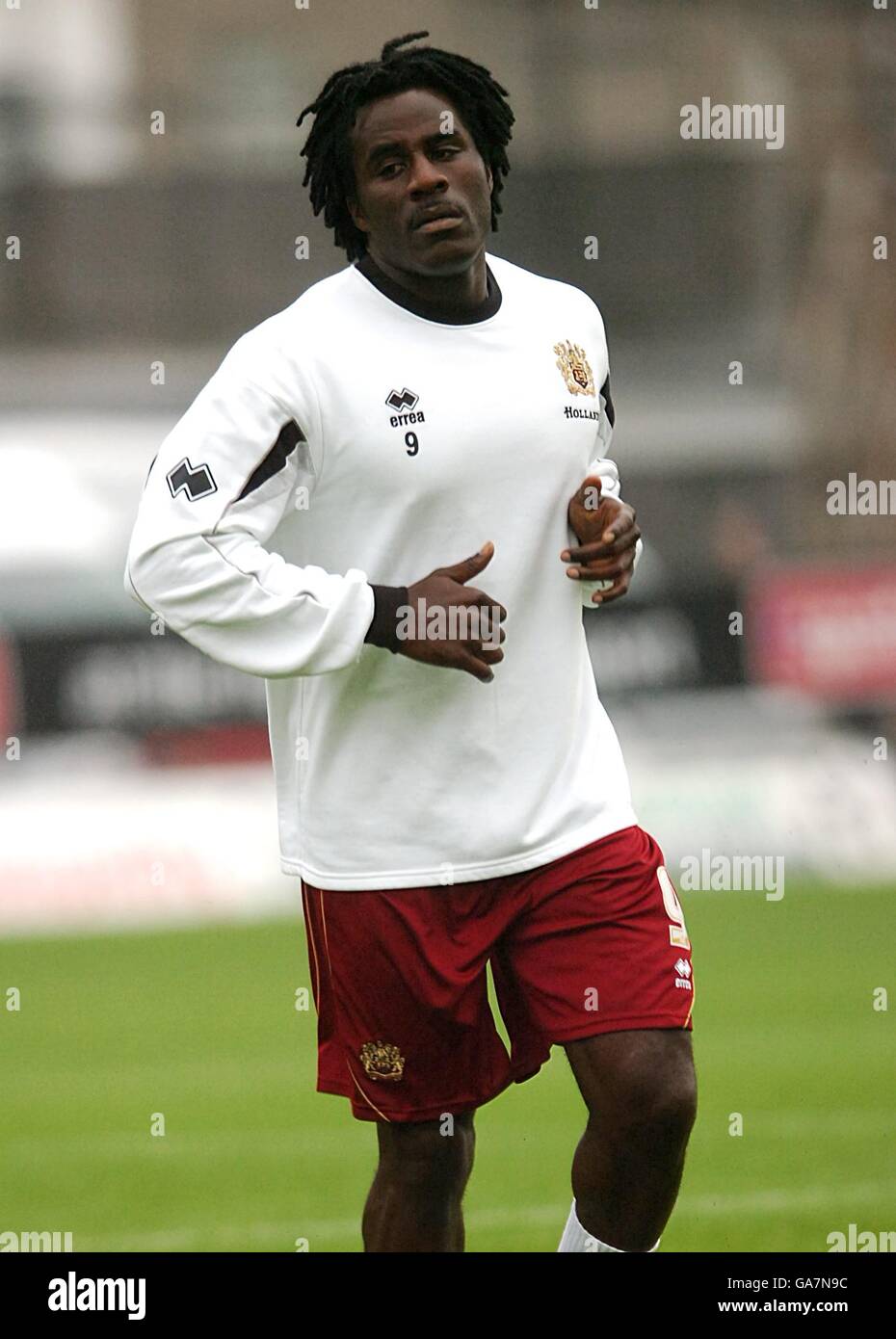 Soccer - Carling Cup - première ronde - Grimsby Town v Burnley - Blundell Park. ADE Akinbiyi, Burnley Banque D'Images