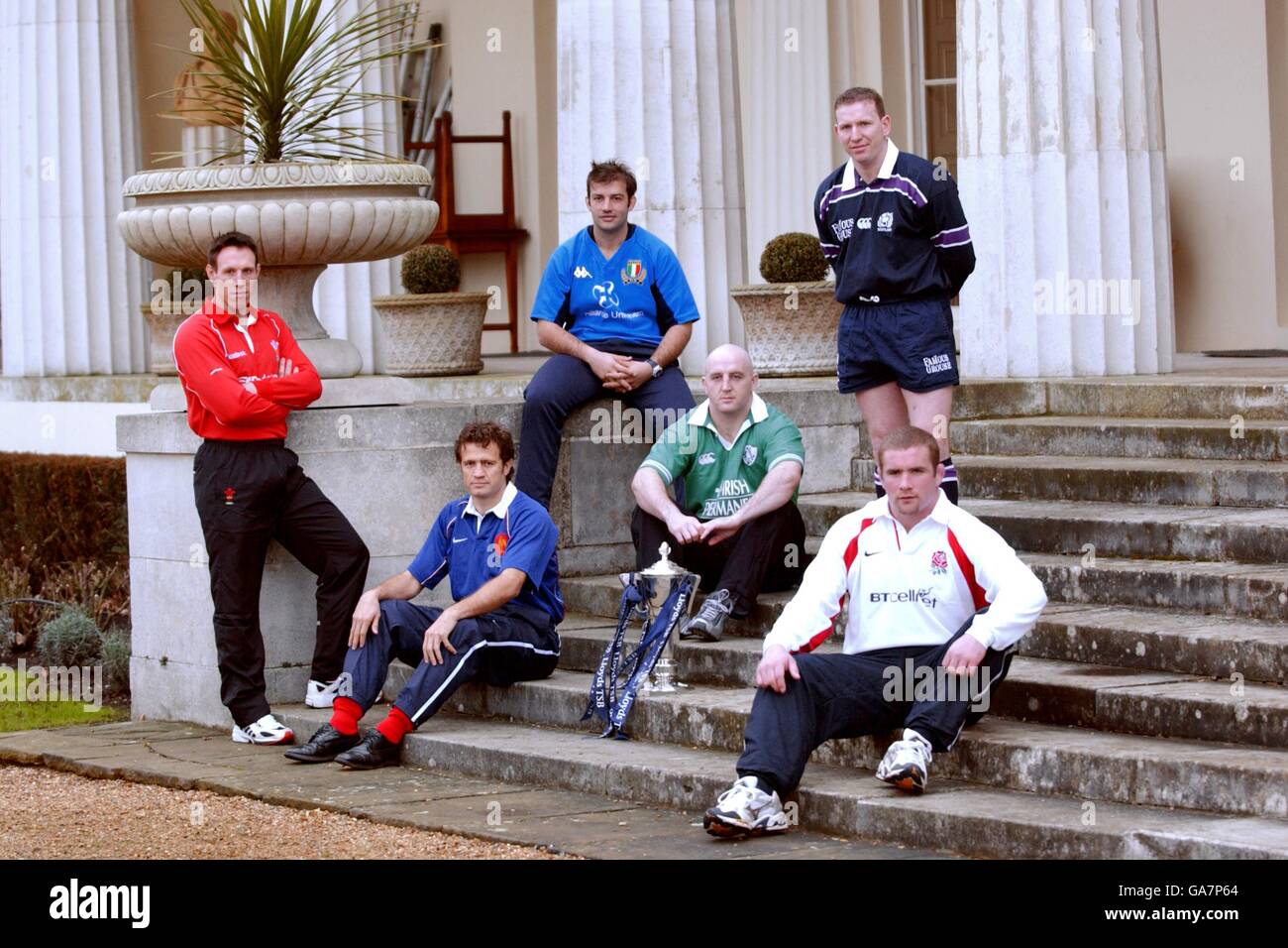 Mark Taylor (pays de Galles), Fabian Galthie (France) Luca Martin (Italie) Keith Wood (Irlande), Phil Vickery (Angleterre), Andy Nicol (Écosse) au Stoke Park Club pour le lancement du Lloyds six Nations. Banque D'Images