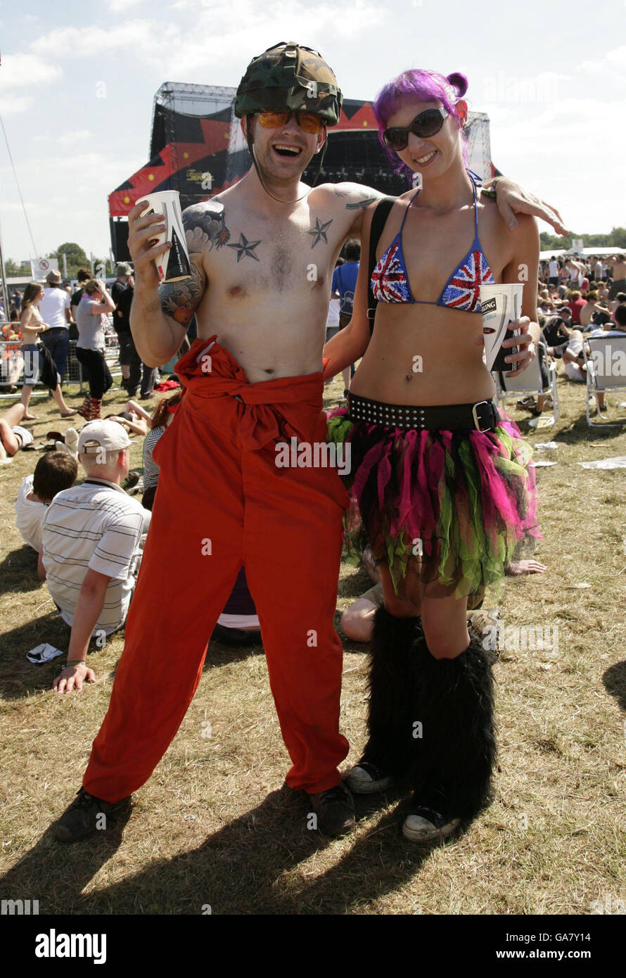 Festivaliers 2007 carling reading festival en lecture Banque de  photographies et d'images à haute résolution - Alamy