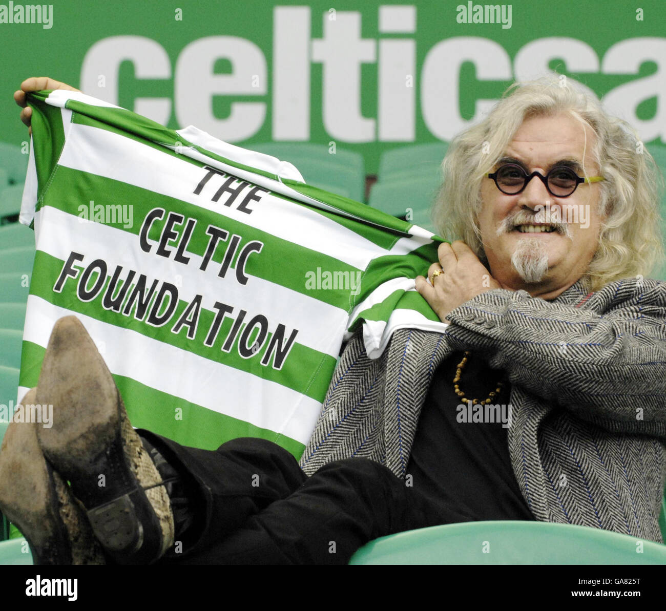 Le comédien Billy Connolly lors d'un appel de presse au Celtic Park à Glasgow. Banque D'Images