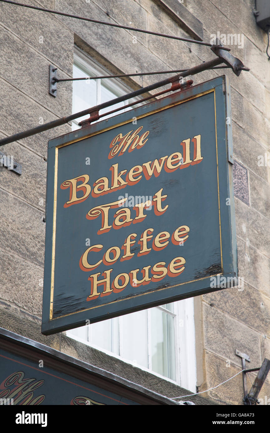 Bakewell Tart Coffee House Sign, Peak District ; Angleterre ; UK Banque D'Images