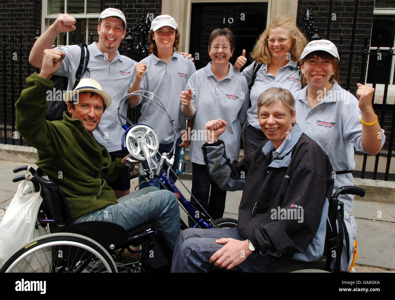 Personnes atteintes de sclérose en livrer un message à nombre Banque D'Images