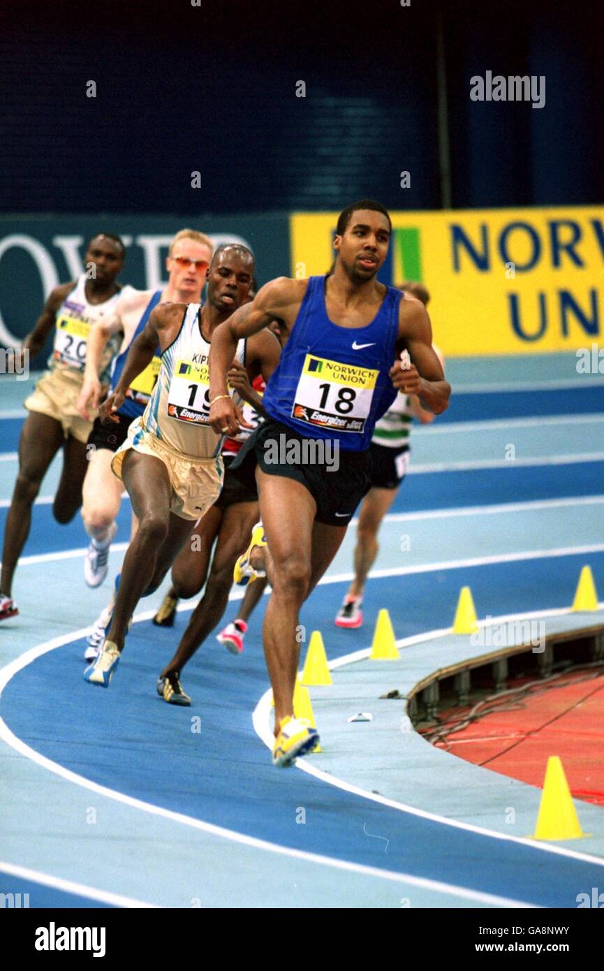 Athlétisme - Norwich Union Grand Prix - NIA Birmingham.Trinity Grey ouvre la voie dans la finale de 800 m pour Homme Banque D'Images