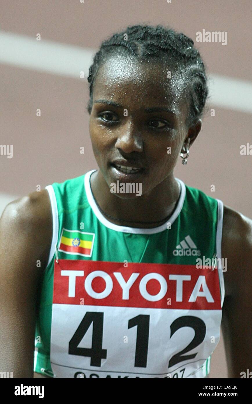 Athlétisme - Championnats du monde d'athlétisme de l'IAAF - Osaka 2007 - Stade Nagai.Evelyne Wambui Nganga du Kenya célèbre la victoire de la finale du mètre 10,000 Banque D'Images