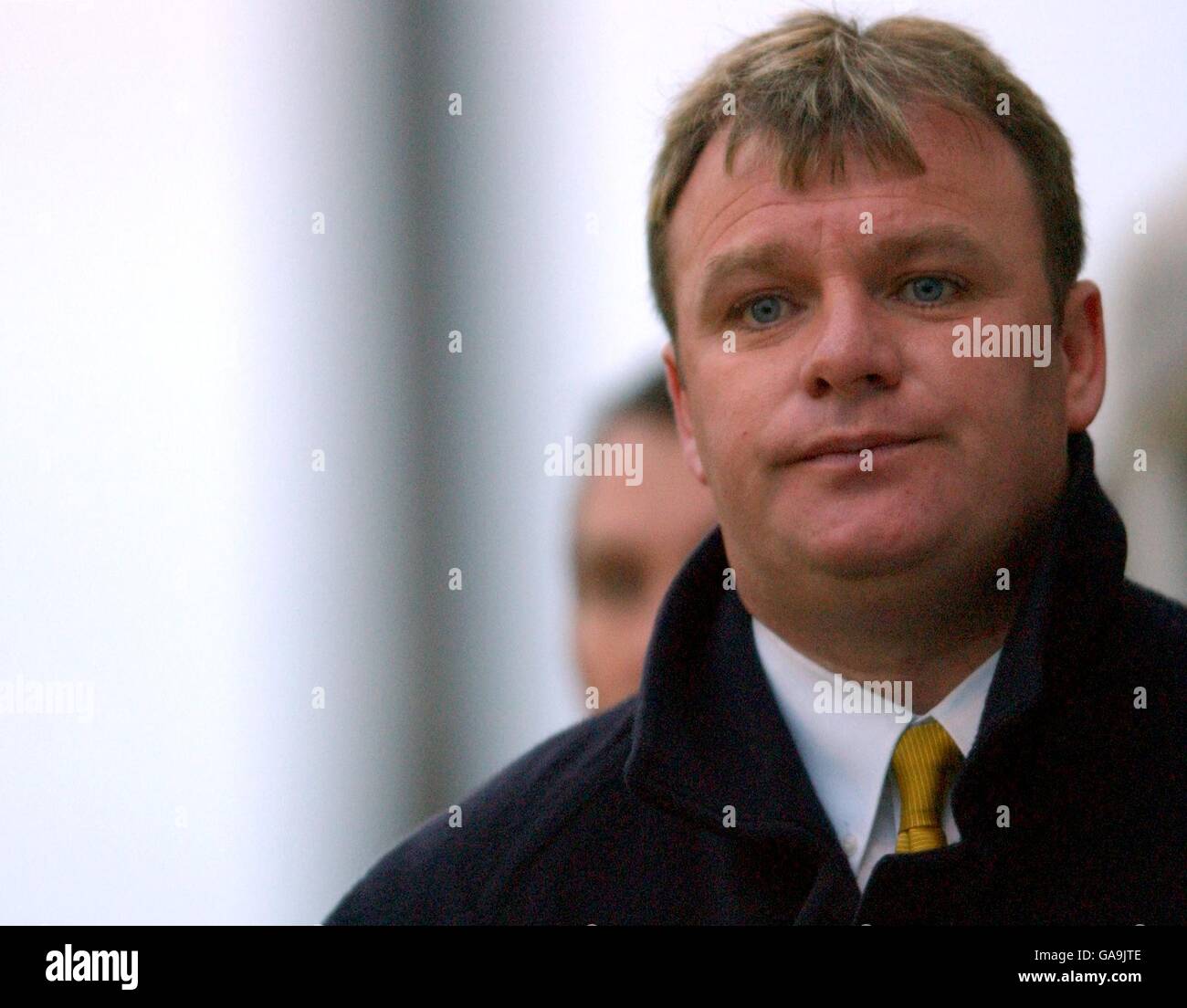 Steve Evans le directeur de Boston United regarde son côté essayer Et la promotion de clin à la Ligue de football de Morecambe Banque D'Images