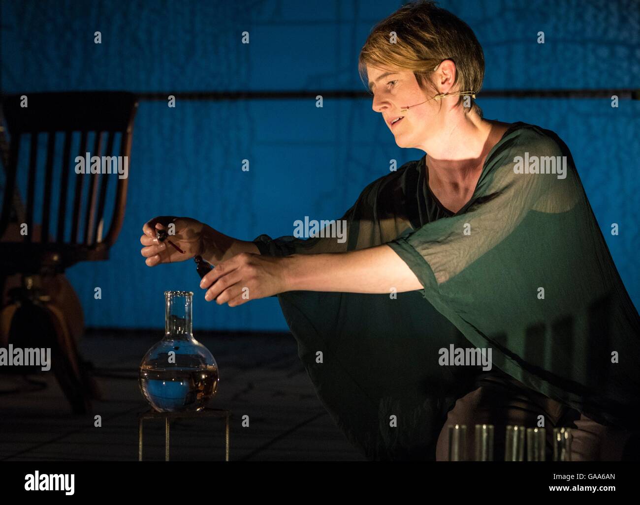 Edinburgh, Ecosse, Royaume-Uni. Le 05 août, 2016. Résistance au vent au Festival International d'Édimbourg, réalisée par Francis Cabrel Crédit : Richard Dyson/Alamy Live News Banque D'Images