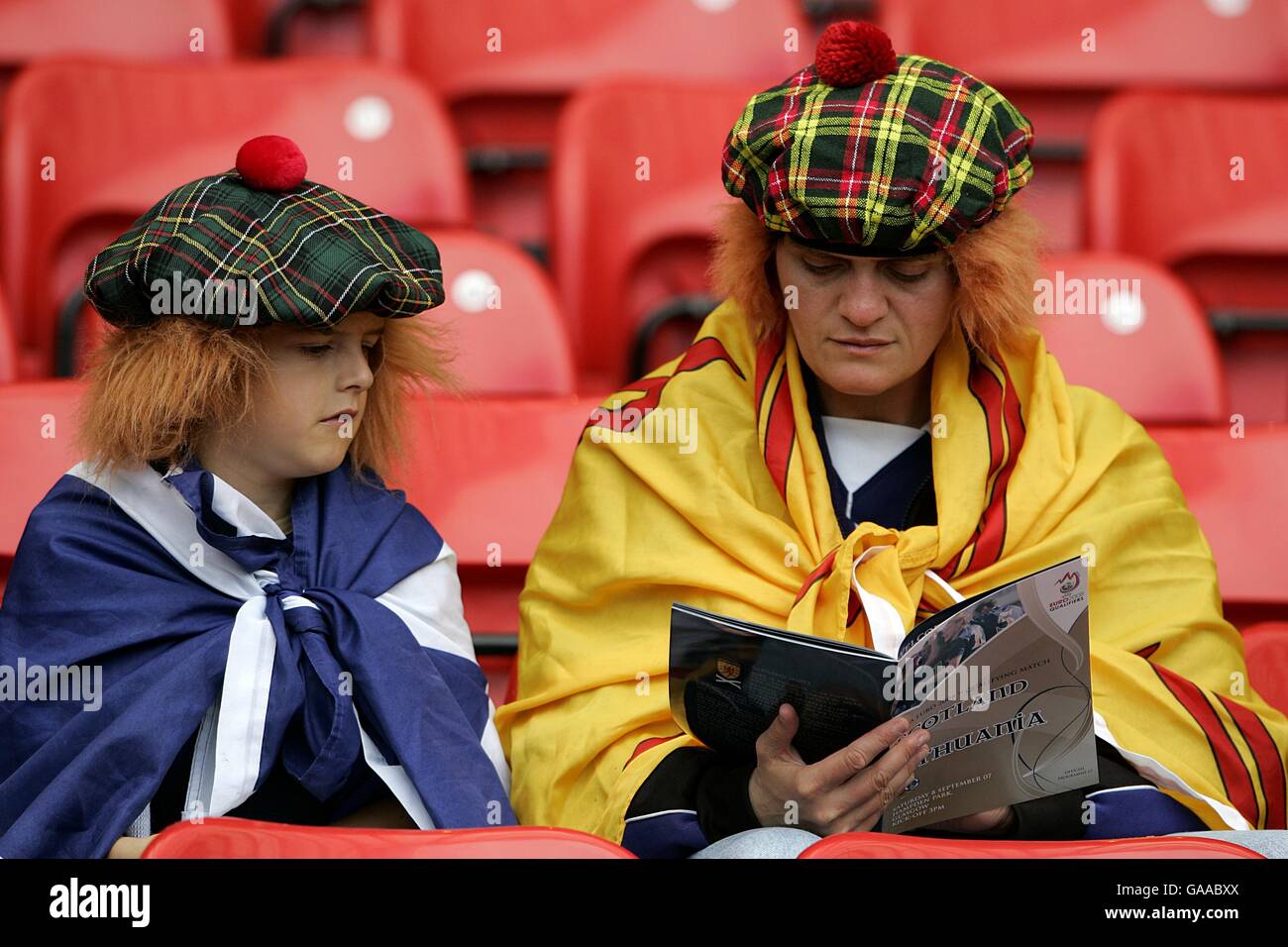 Fanion Officiel Football Écosse Vs France - Hampden, 29 Mars 2000 - Collection