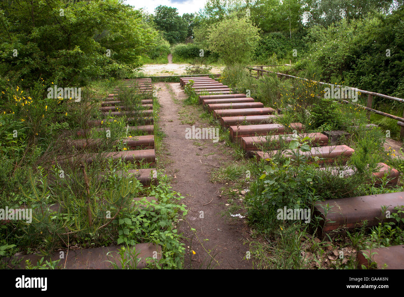 L'usine de lavage de citernes de l'ancienne caserne Altenrath Camp de l'armée belge dans la Wahner Heath, près de Cologne Banque D'Images