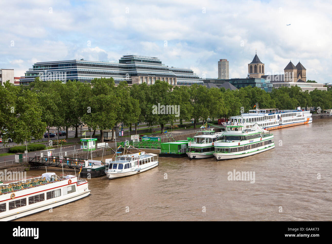 Par 'Neue Direction Unités' à la rue Konrad-Adenauer-Ufer, siège de l'Agence européenne de la sécurité aérienne (AESA) Banque D'Images