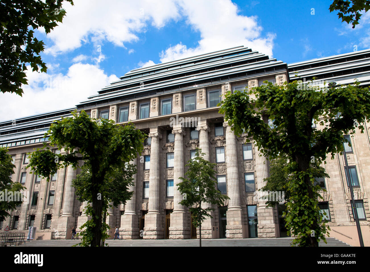 Par 'Neue Direction Unités' à la rue Konrad-Adenauer-Ufer, siège de l'Agence européenne de la sécurité aérienne (AESA) Banque D'Images